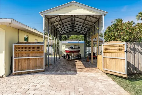 1943 5th Court SE Vero Beach FL 32962