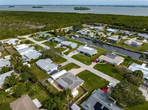 1943 5th Court SE Vero Beach FL 32962
