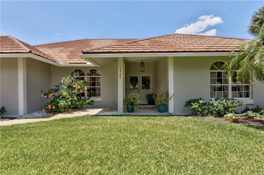 1924 Ocean Ridge Circle Vero Beach FL 32963