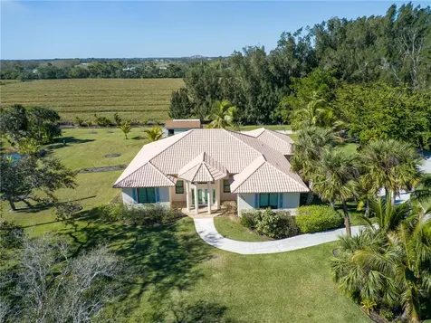 1325 55th Court SW Vero Beach FL 32968