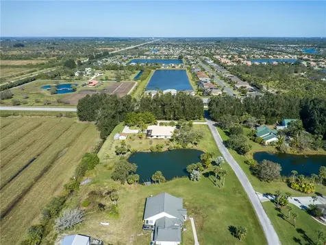 1325 55th Court SW Vero Beach FL 32968