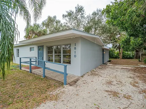 1810 47th Avenue Vero Beach FL 32966
