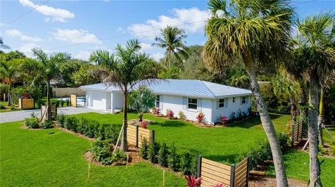 1615 Coral Avenue Vero Beach FL 32963