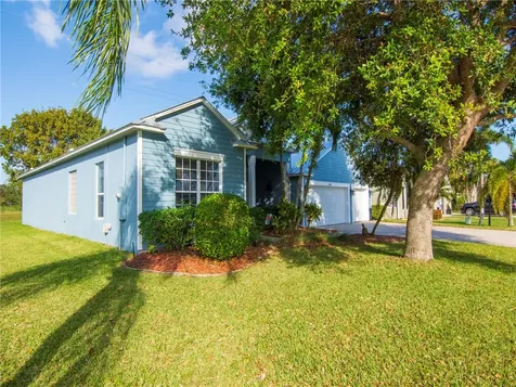 2460 3rd Place SW Vero Beach FL 32962