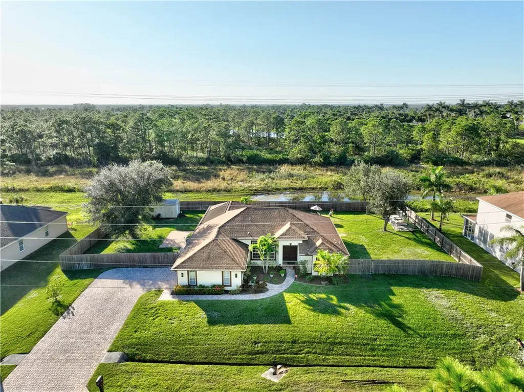 1638 SW Mackenzie Street Port St. Lucie FL 34953