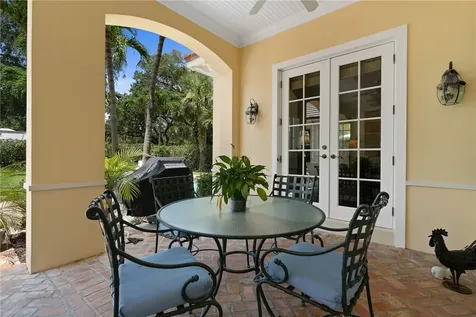 825 Painted Bunting Lane Vero Beach FL 32963