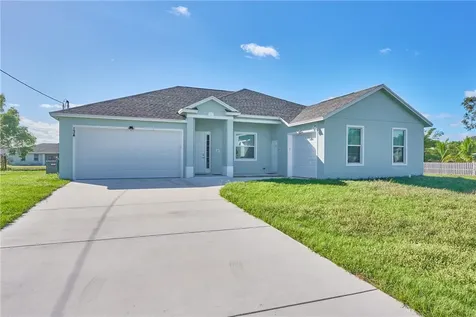 134 SW South Wakefield Circle Port St. Lucie FL 34953