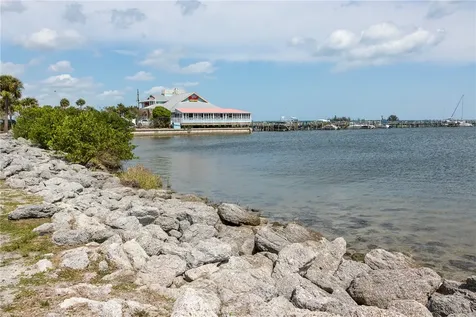 382 Benchor Street Sebastian FL 32958