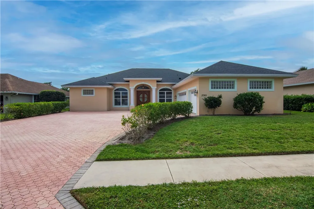 3785 9th Place Vero Beach FL 32960