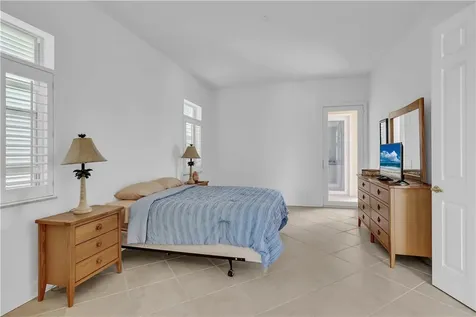 3785 9th Place Vero Beach FL 32960