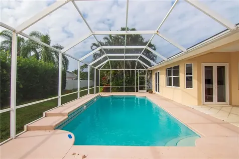 3785 9th Place Vero Beach FL 32960