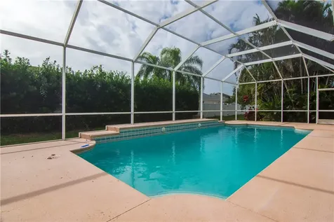 3785 9th Place Vero Beach FL 32960