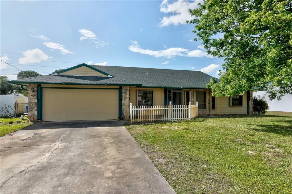 127 Harris Drive Sebastian FL 32958