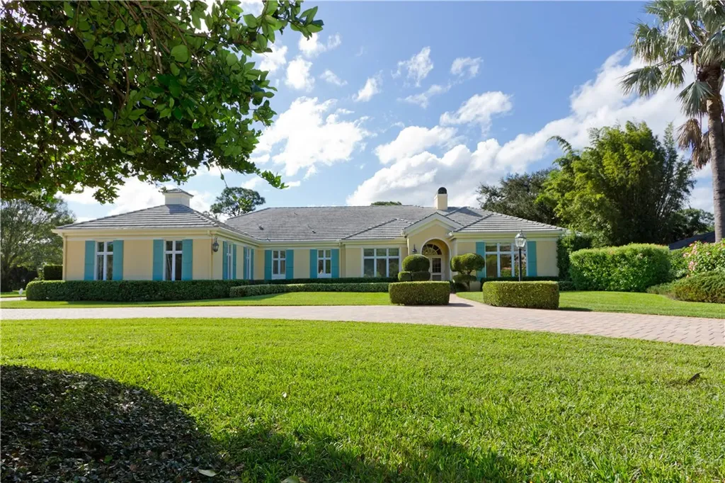 5965 Clubhouse Drive Vero Beach FL 32967