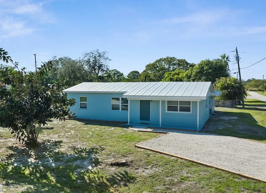 2303 2nd Avenue SE Vero Beach FL 32962