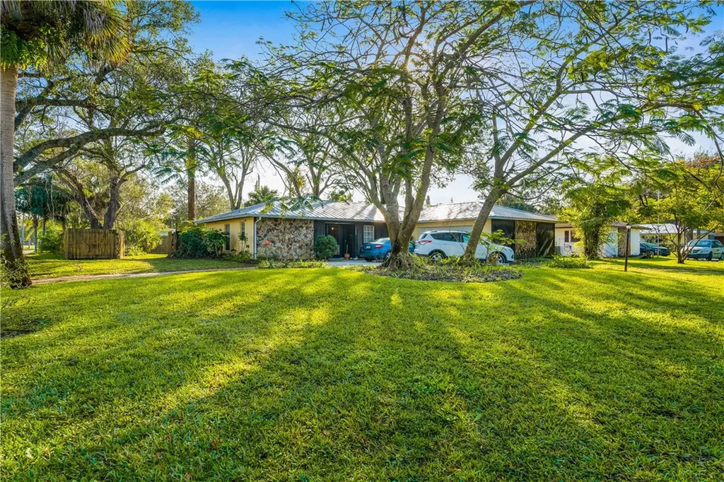 1666 32nd Avenue Vero Beach FL 32960