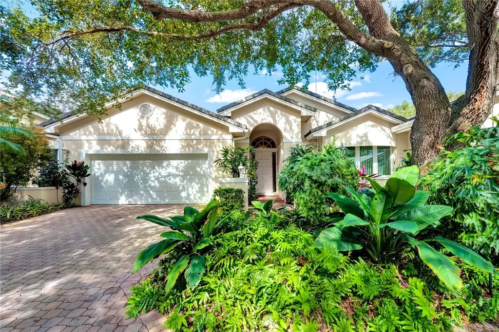 471 N Peppertree Drive Vero Beach FL 32963