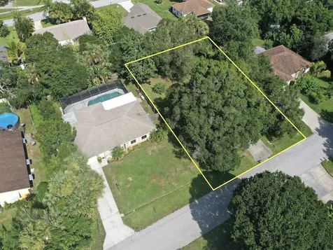 442 Toledo Street Sebastian FL 32958