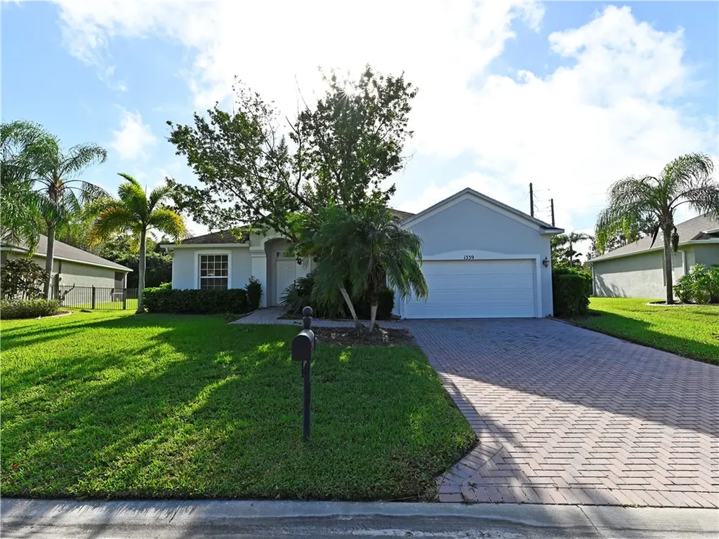 1339 Scarlet Oak Circle Vero Beach FL 32966