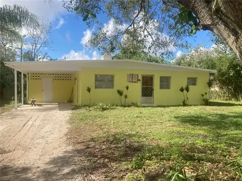 8675 101st Avenue Vero Beach FL 32967