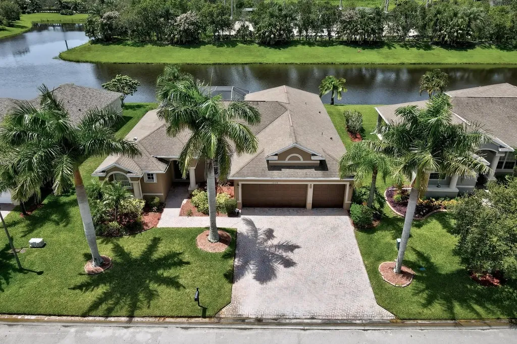 1259 Scarlet Oak Circle Vero Beach FL 32966