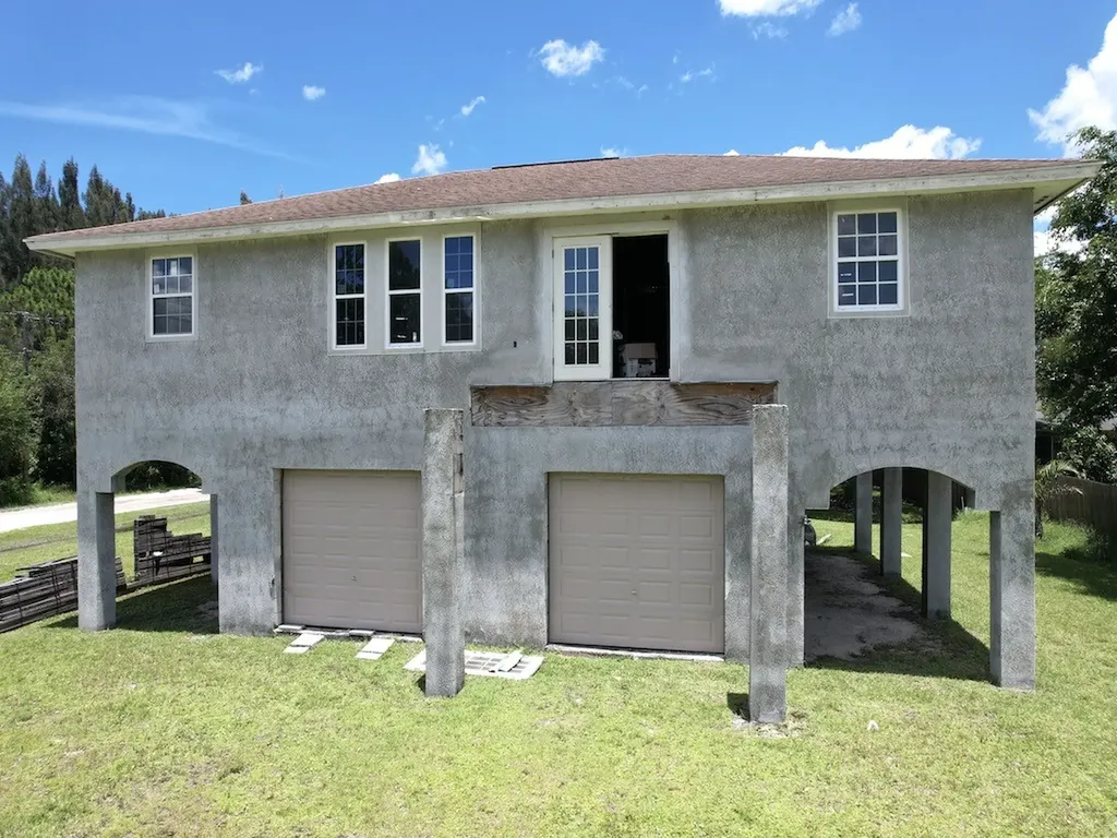45 S Pine Street Fellsmere FL 32948