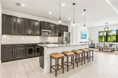 6331 Arcadia Square Vero Beach FL 32966
