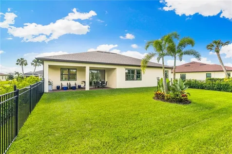6331 Arcadia Square Vero Beach FL 32966