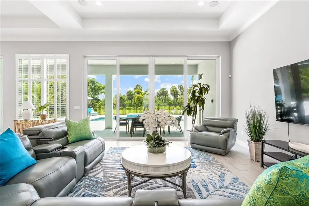141 Strand Drive Vero Beach FL 32963