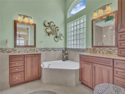 1294 W Island Club Square Vero Beach FL 32963