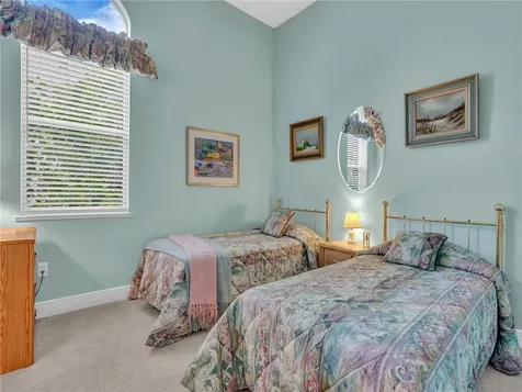 1294 W Island Club Square Vero Beach FL 32963