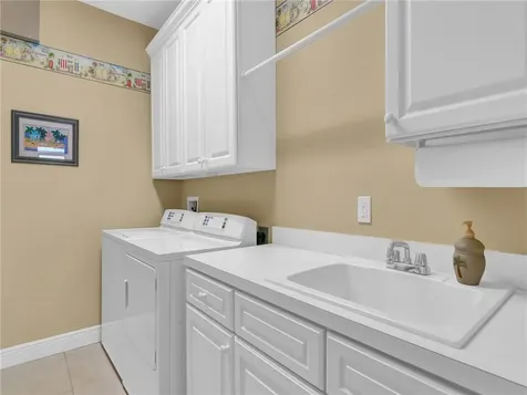 1294 W Island Club Square Vero Beach FL 32963