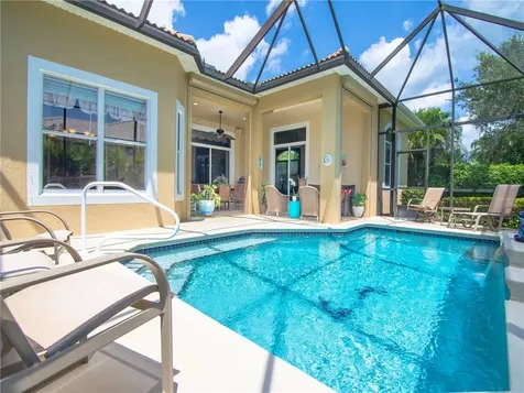 1294 W Island Club Square Vero Beach FL 32963