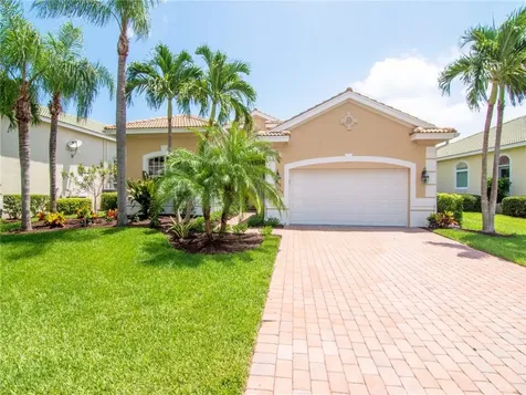 1294 W Island Club Square Vero Beach FL 32963