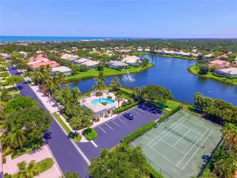 1294 W Island Club Square Vero Beach FL 32963