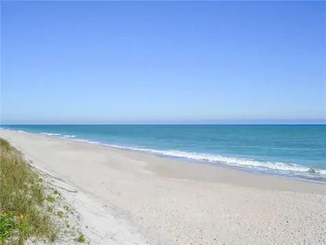 1294 W Island Club Square Vero Beach FL 32963