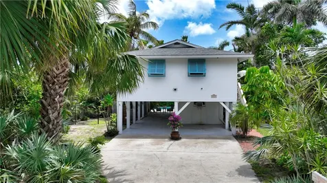 5225 Palm Drive Melbourne Beach FL 32951