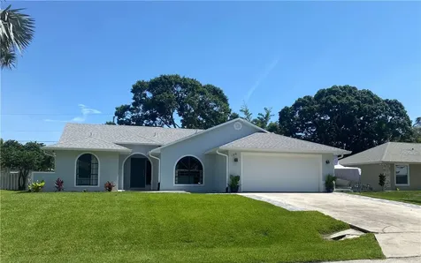 120 Melton Avenue Sebastian FL 32958