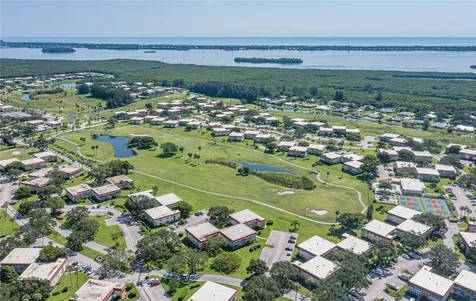 20 Pine Arbor Lane Vero Beach FL 32962