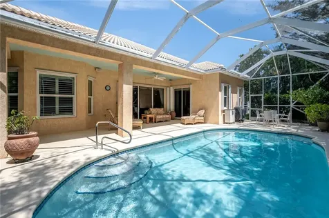 945 Island Club Square Vero Beach FL 32963
