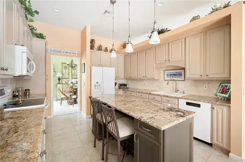 945 Island Club Square Vero Beach FL 32963