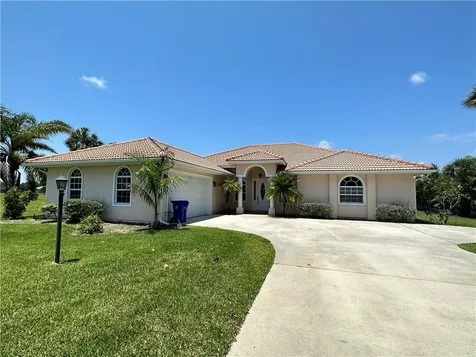 734 S Easy Street Sebastian FL 32958