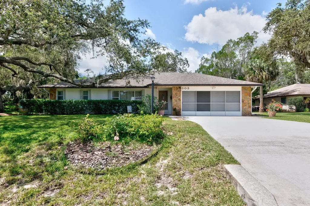 803 Robin Lane Sebastian FL 32958