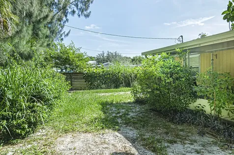 1725 20th Court Vero Beach FL 32960