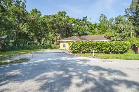 1725 20th Court Vero Beach FL 32960