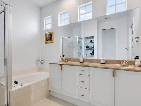 5626 W 1st Square SW Vero Beach FL 32968