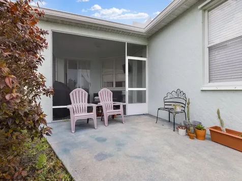 5626 W 1st Square SW Vero Beach FL 32968