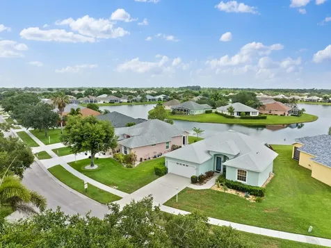 5626 W 1st Square SW Vero Beach FL 32968