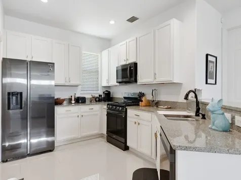 5626 W 1st Square SW Vero Beach FL 32968