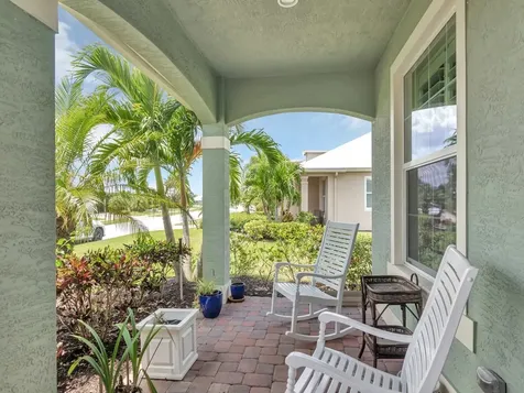 377 11th Square SW Vero Beach FL 32962